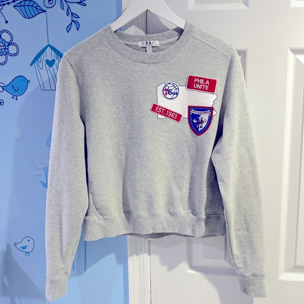 Wear by Erin Andrew’s Philadelphia 76ers Phila Unite Fleece Sweatshirt Size M !!